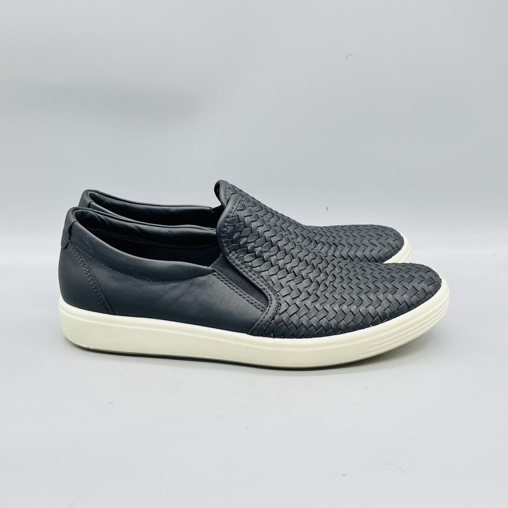 ECCO Shoes Womens 8.5 Black Leather Soft 7 Slip On Walking Sneakers Comfort